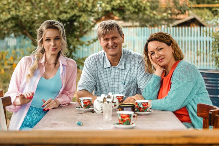 Андрей Рожков в сериале Киловаттино
